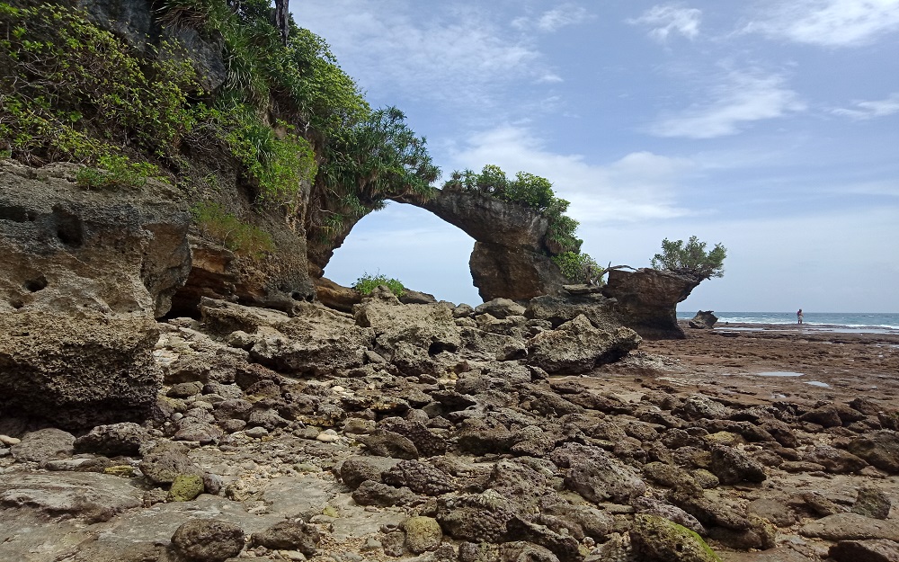 Neil Island's natural bridge in the morning