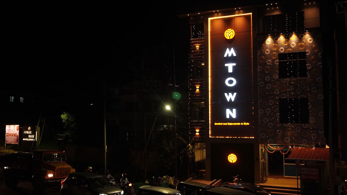 Hotel M-Town